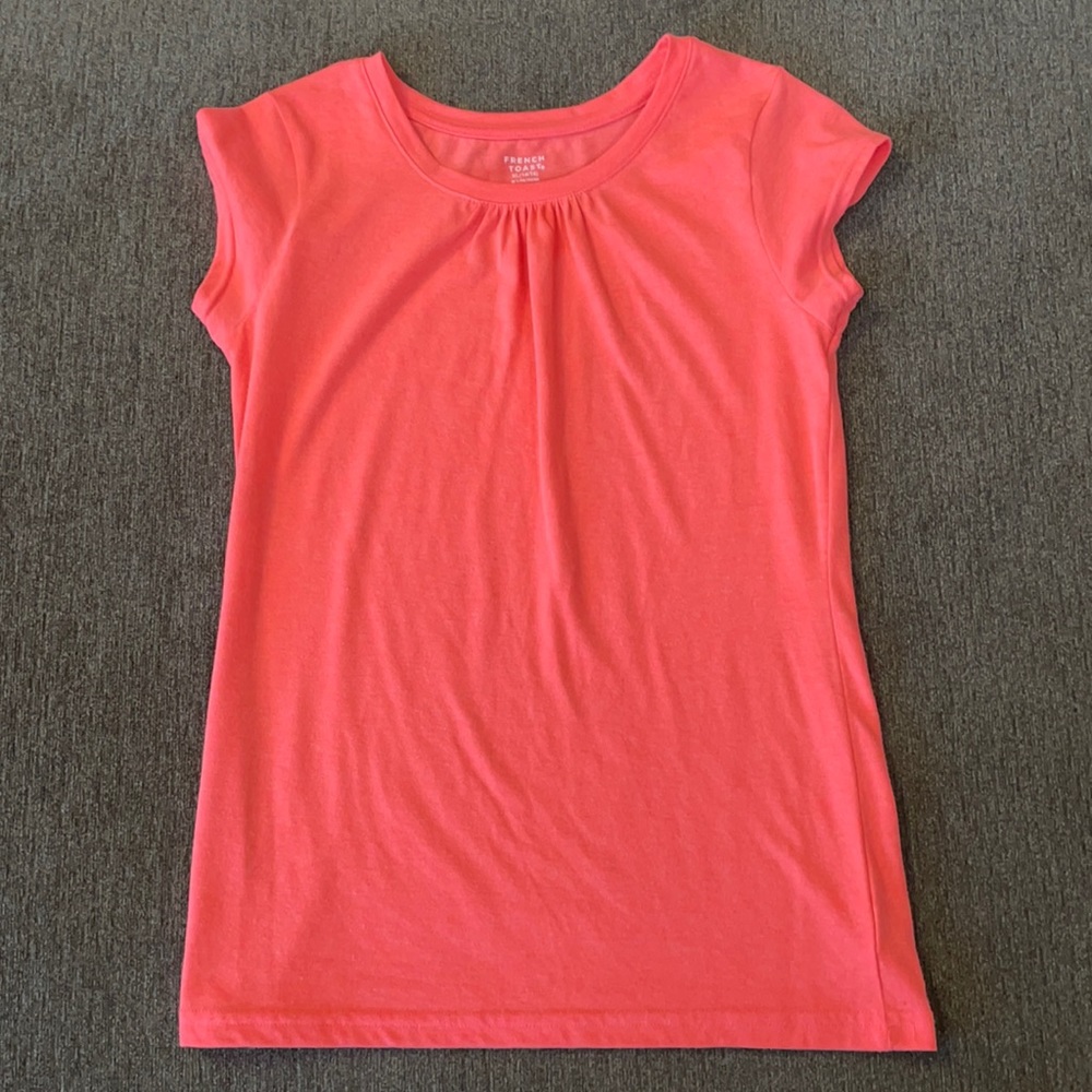 🌻3/$15 Girls 14/16 short sleeve shirt never warn. NWOT. Nice longer fit. orange